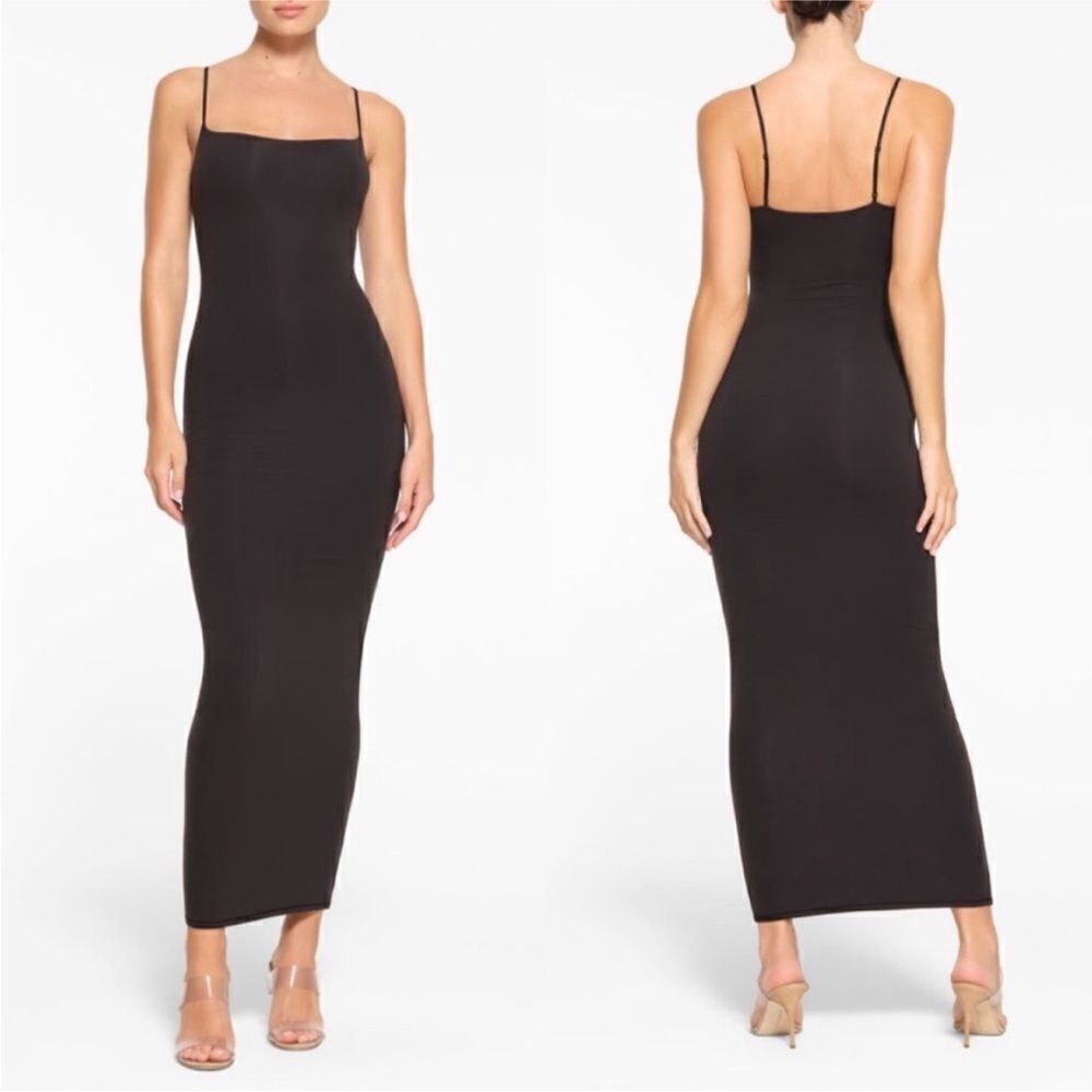 Skims NWT Fits Everybody Long Slip Dress in Onyx
Size XL